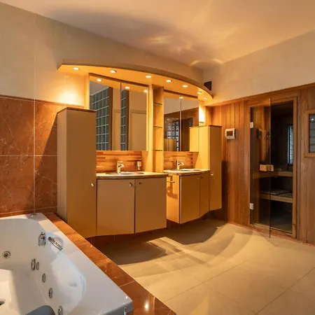 דירה Bel Air - 3 Bedroom With Sauna And Phenomenal Sea View T72