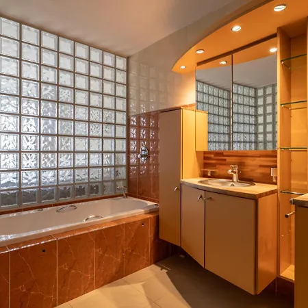 Bel Air - 3 Bedroom With Sauna And Phenomenal Sea View T72 아파트 오스텐드