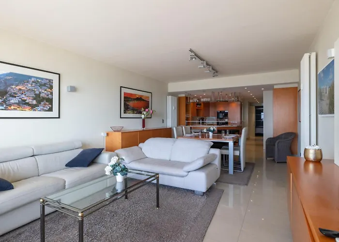 Appartement Bel Air - 3 Bedroom With Sauna And Phenomenal Sea View T72